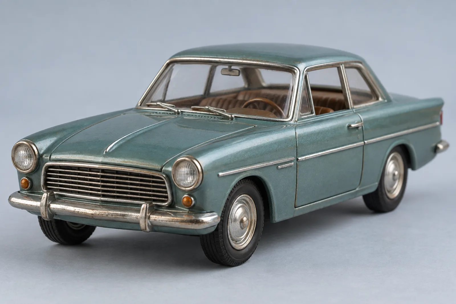 Macchinina in miniatura in zama